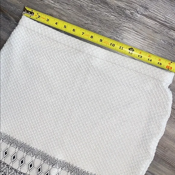 NWOT 41 HAWTHORN Stretchy Embroidered Pencil Skirt L - Picture 2 of 6